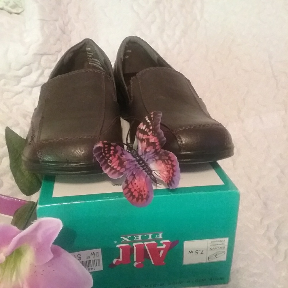 @ New air flex slip on shoes